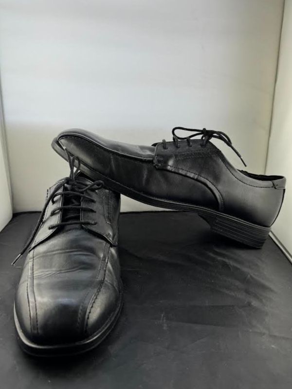 Chaussures hommes: Memphis One Businessschuh Grösse 42 – D'occasion à Brügg BE par POU-BELLE 4