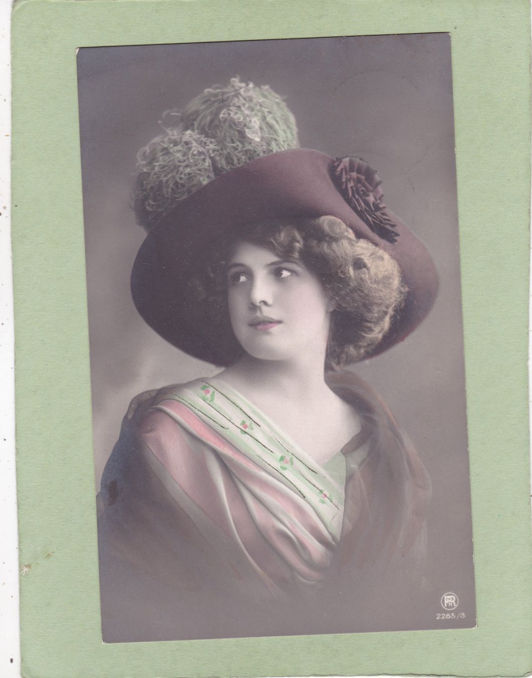 Cartoline postali: Kitsch Frau Dame mit Hut 1910 – Usato da Herisau venduto da Lisegrat2008