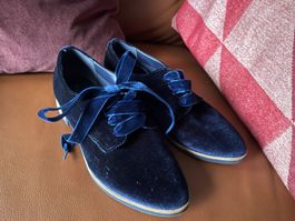 ELEGANTE SAMTSCHUHE
