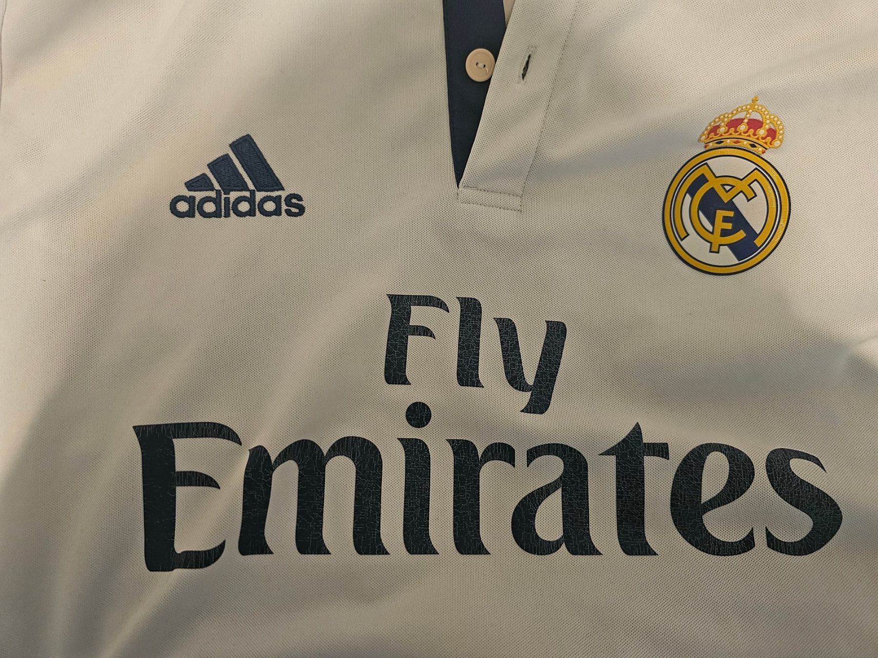 Real Madrid Canottiere & Pantaloni: Maillot Real Madrid 2016-2017 / S94992 – Usato da Epalinges venduto da Kont1 1