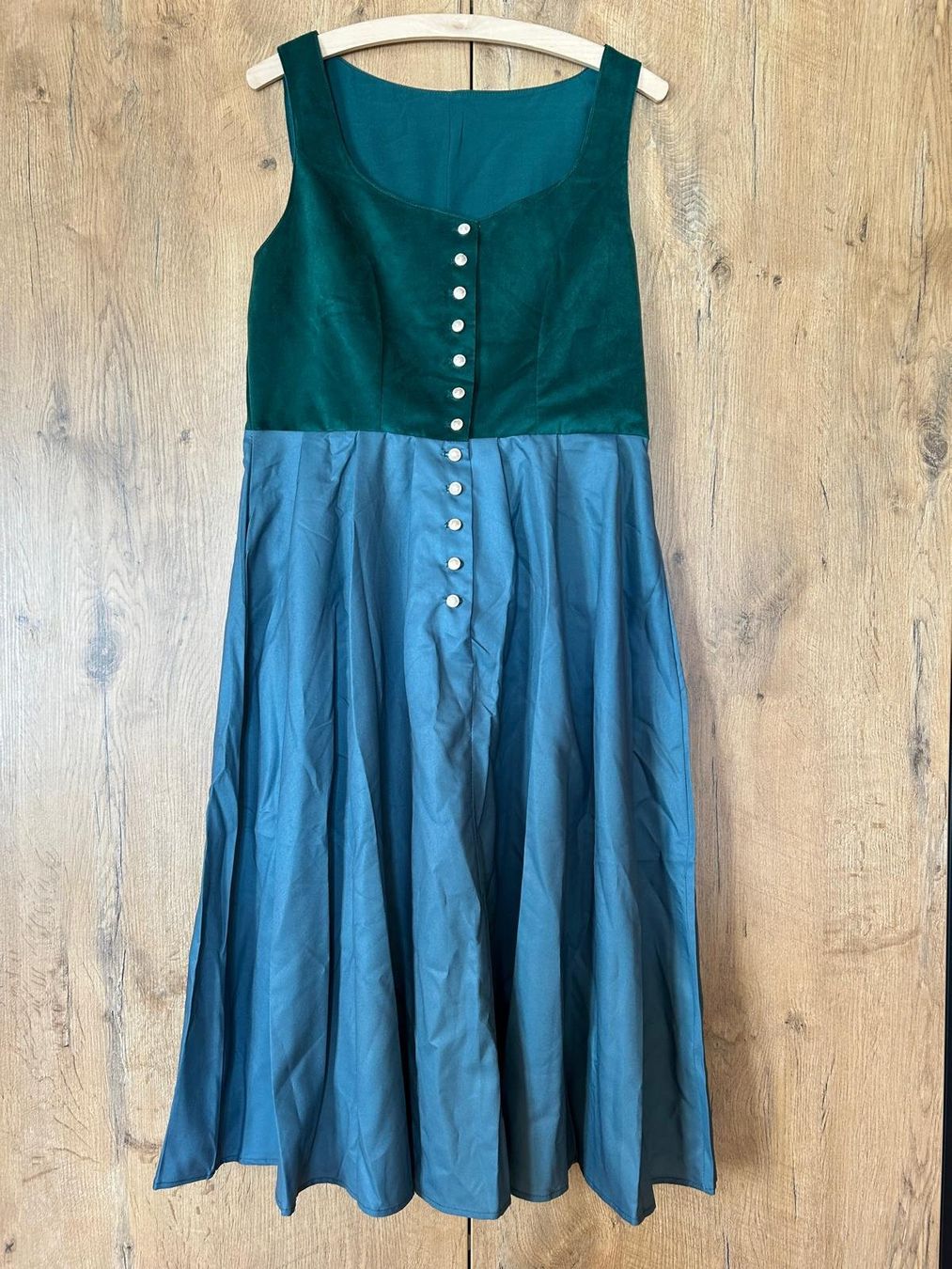 Vestiti: Dirndl, neuwertig, Gr. M – Usato da Zezikon venduto da des_8ct6 1