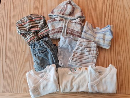 Lot de vêtements (taille 56)
