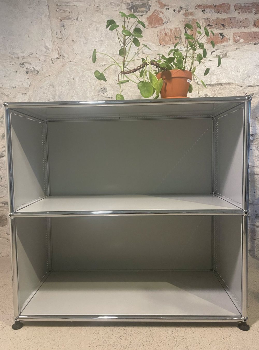 USM Regale: USM-Möbel – Gebraucht aus Rudolfstetten von Art_brno