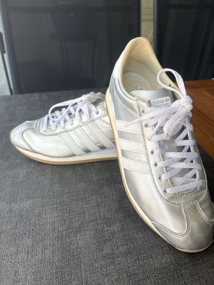 Adidas Herrenschuhe: Adidas Silber Gr 40 – Gebraucht aus Pfungen von carmenwkatze