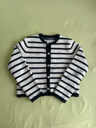 Cardigan à rayures noires et blanches
