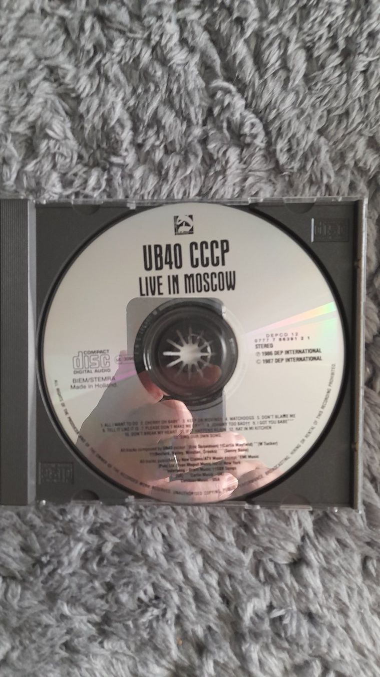 CD: UB 40   CCCP   LIVE IN MOSCOW   CD – Usato da Wetzikon ZH venduto da Ramones01 2