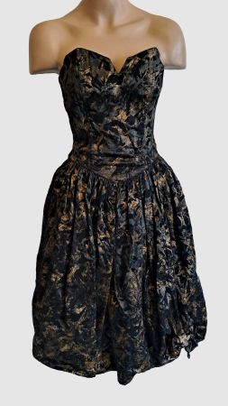 leicht schimmerndes bronzefarbenes Abendkleid Gr. S