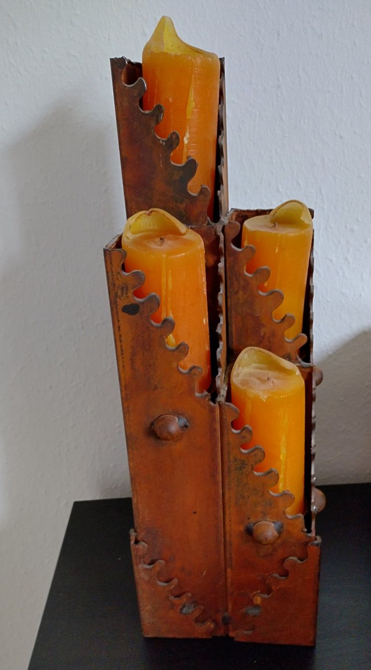 Portacandele: ROSTIG METALL KERZENSTÄNDER MASSIV – Usato da Romanshorn venduto da Stubsinator 2