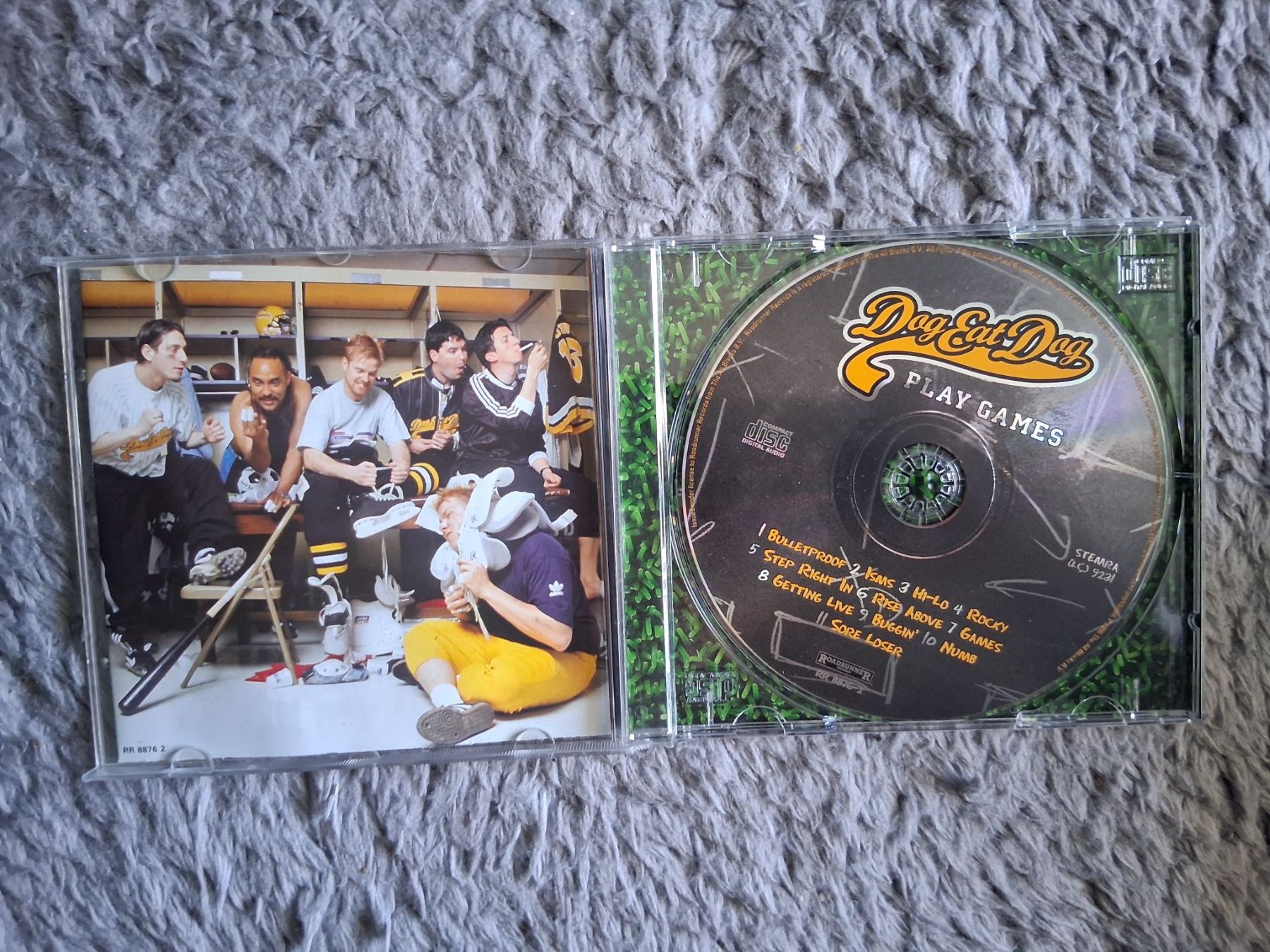 CD: DOG EAT DOG     PLAY GAMES       CD – Usato da Wetzikon ZH venduto da Ramones01 2