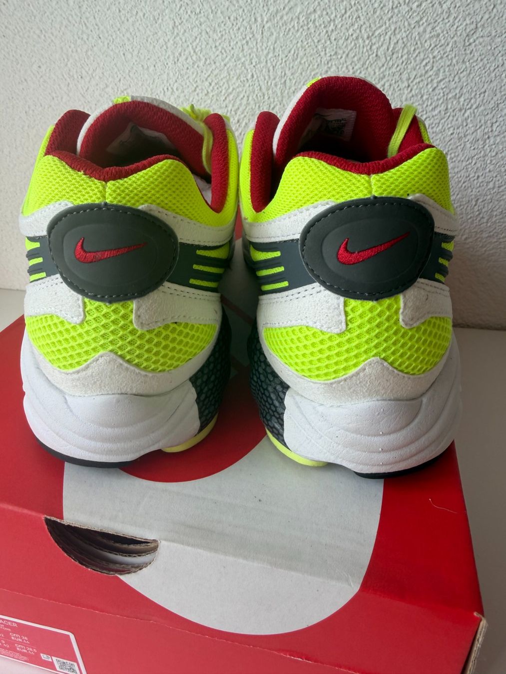 Nike Scarpe da uomo: Nike Air Ghost Racer – Usato da Ennenda venduto da KUROI14 3