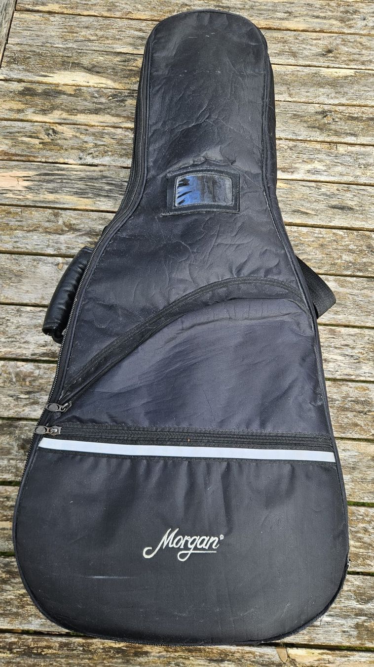 Strumenti musicali: Cuenca Gitarre (mit Hülle und Plektron) – Usato da Eglisau venduto da ixia_ixia 2