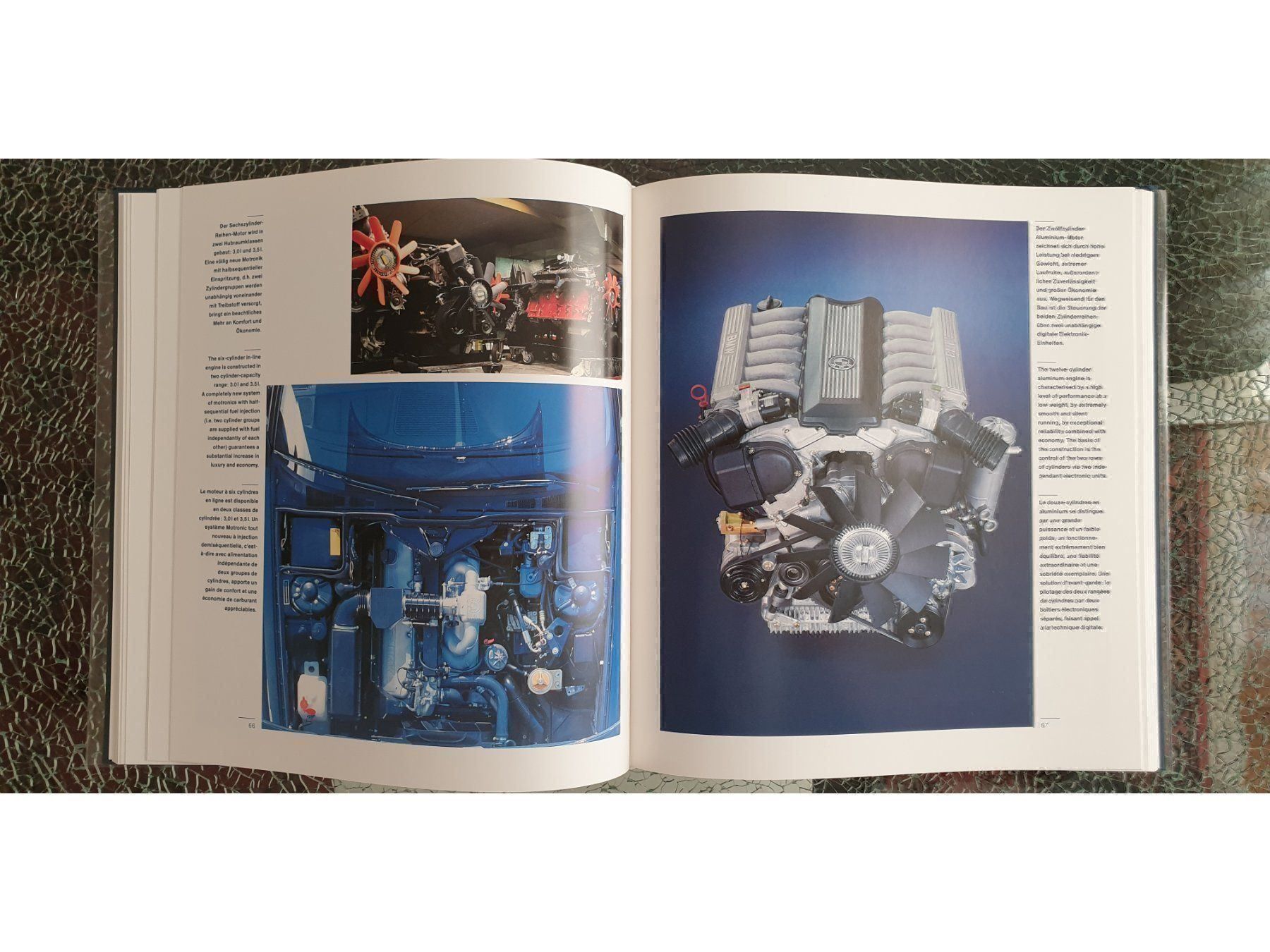 Riviste & Magazine: BMW 7er E32 - Prospekt / Premiere-Set – Nuovo (secondo la descrizione) da Viganello venduto da CARLiteratur 7