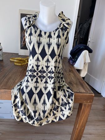 Robe sans manches Veronika Maine 10 ou M/L lisez les mesures