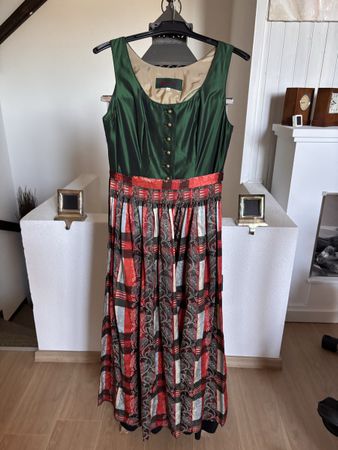 Dirndl Seeshaupter GR 38 grün schwarz mit Bluse GR 38