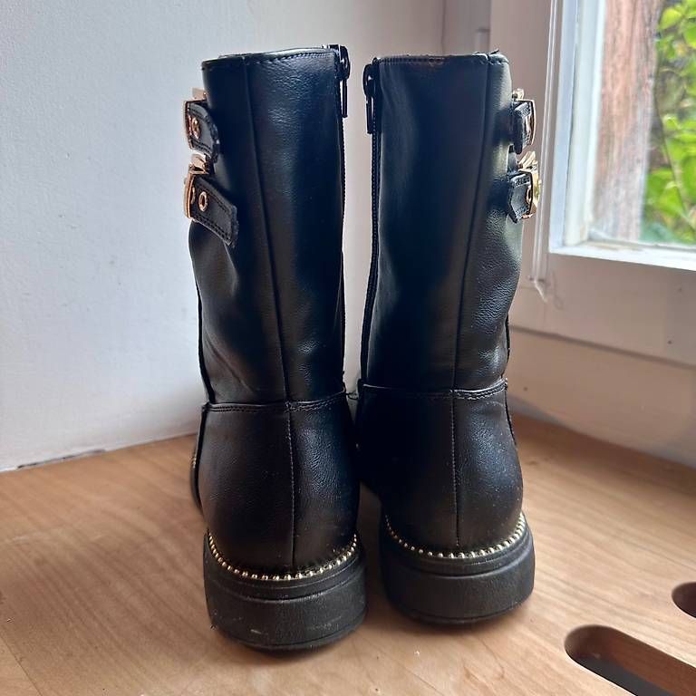 Scarpe per ragazze: Herbststiefel Mädchen 36 – Usato da Malans GR venduto da aicul31 3