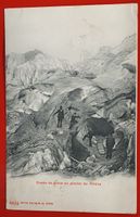 Eisgrotte am Rhonegletscher 1906 - belebt