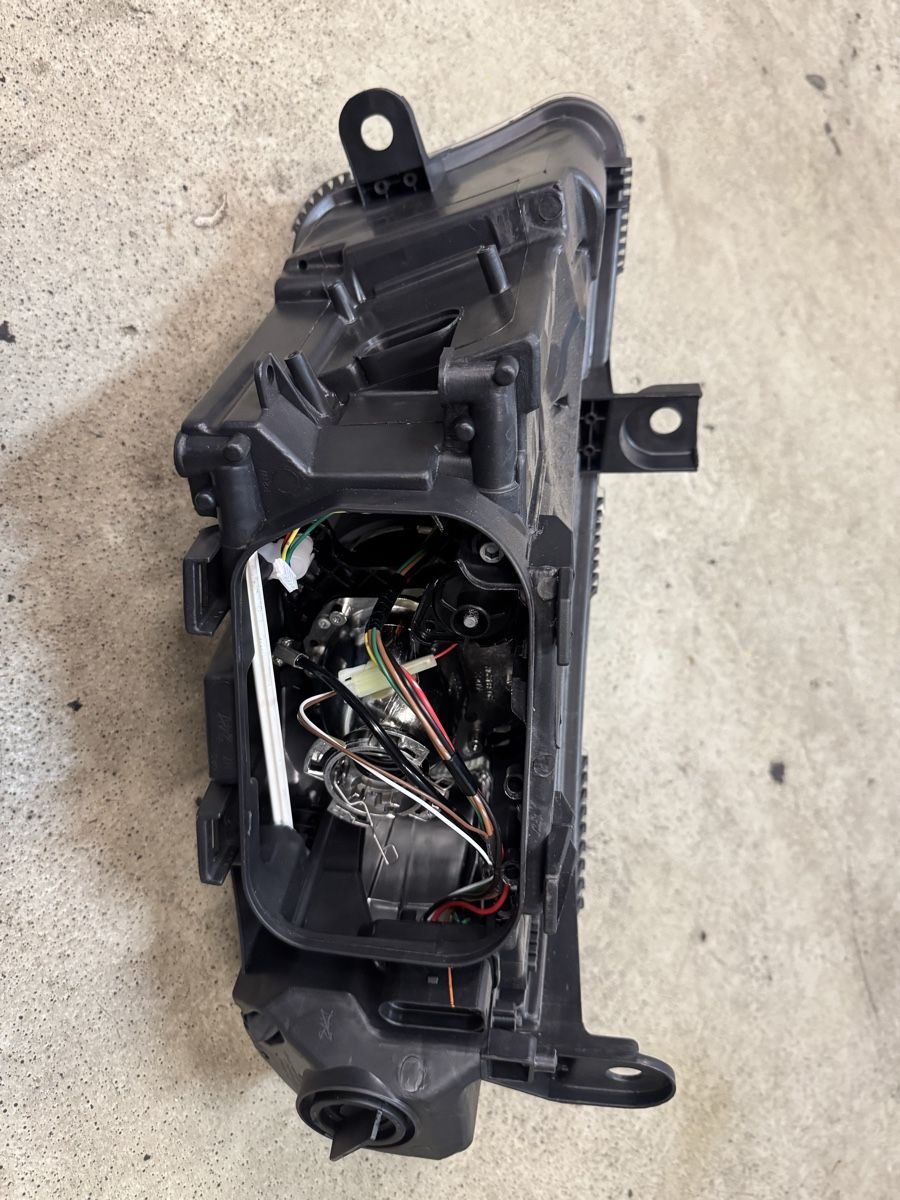 Fari: Phare avant gauche AUDI A6 xénon – Nuovo (secondo la descrizione) da fribourg venduto da Nikita.0762813663 1