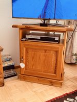 Meuble TV en bois massif, style chalet authentique
