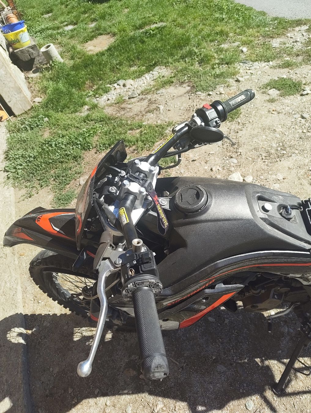 Kawasaki Enduro: Unfall Kl kxe 125 2023 – Defekt aus Stampa von seb_c9jw 2