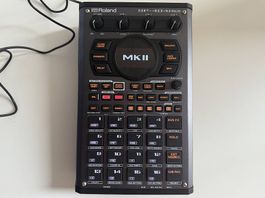 Roland SP 404 MKII inkl. Cover
