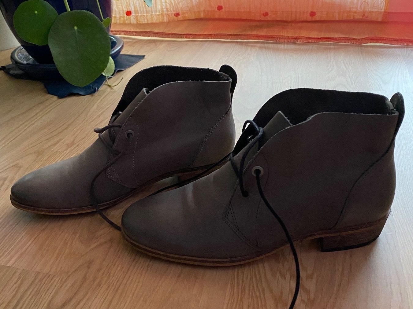 Scarpe da donna: Chaussures haghe neuves – Nuovo (secondo la descrizione) da Clarens venduto da OptitesJoliesChoses 1