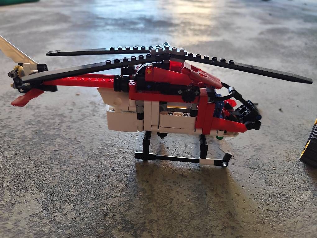 Lego Giocattoli: Lego Helikopter / LKW / Bagger – Usato da Schänis venduto da Frau.Holle 3