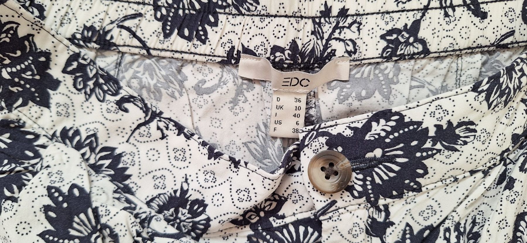 Esprit Pantaloni: Esprit, pantalon d'été – Nuovo (secondo la descrizione) da Lussery-Villars venduto da pousinete02 2