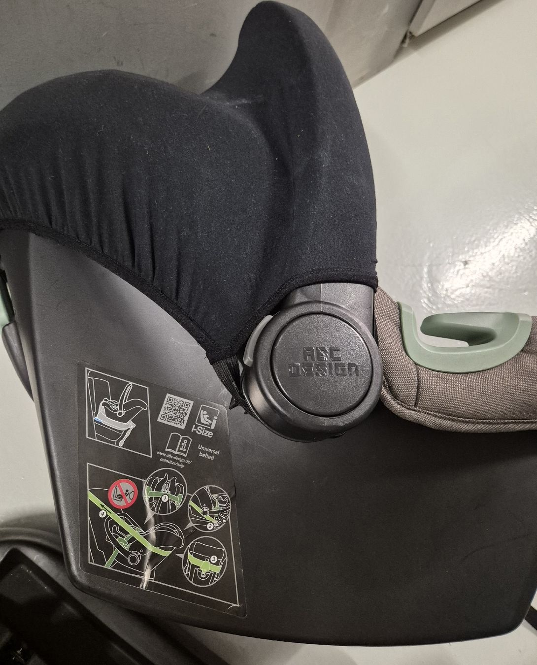 Seggiolini per auto: Babyschale + Isofix-Basisstation–Neuwertig – Nuovo (secondo la descrizione) da Wettingen venduto da mcu_67 7