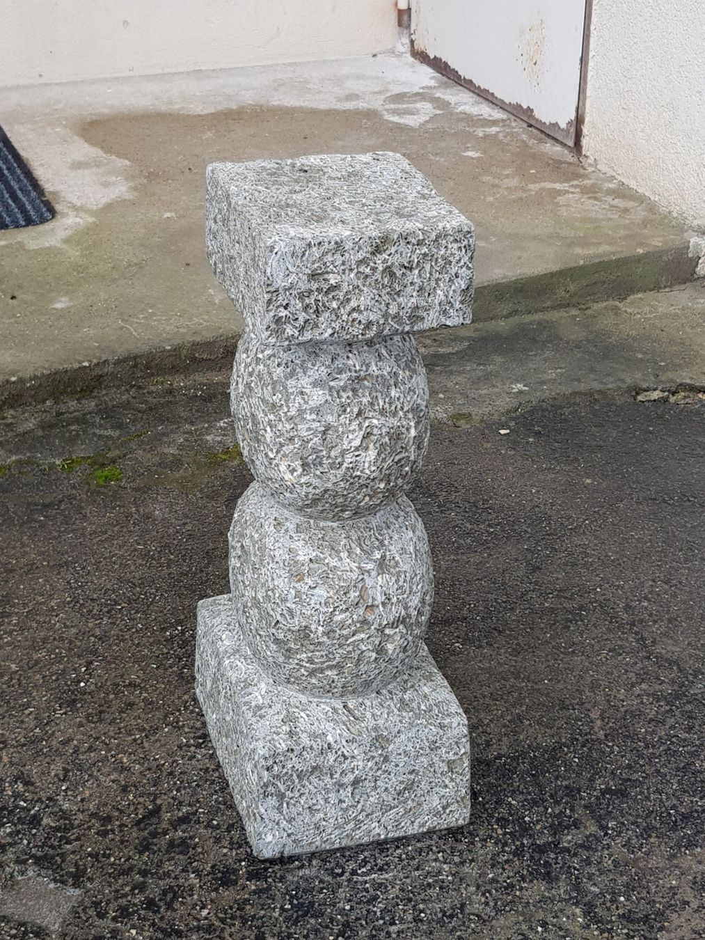 Skulpturen & Statuen: Gartendecko Steinsäule Muschelkalk – Gebraucht aus Ehrendingen von Amigo5 1