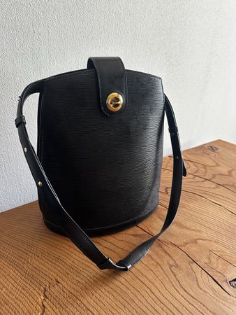 Louis Vuitton Epi Cluny Black