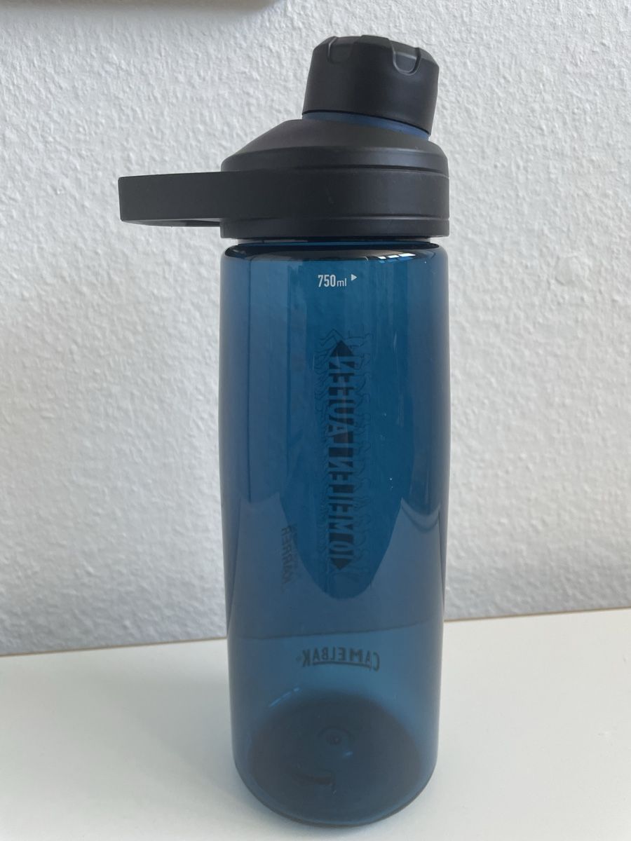 Camelbak Borracce & Thermos: Camelbak Trinkflasche, blau, 750ml – Nuovo (secondo la descrizione) da Basel venduto da Robyn20 1