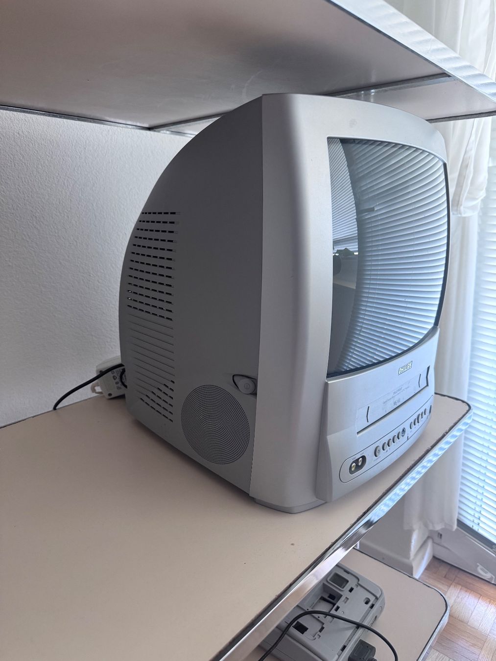 Philips Televisori: Philips Röhrenfernseher 35cm Diagonale – Usato da Au ZH venduto da mic_6225 1