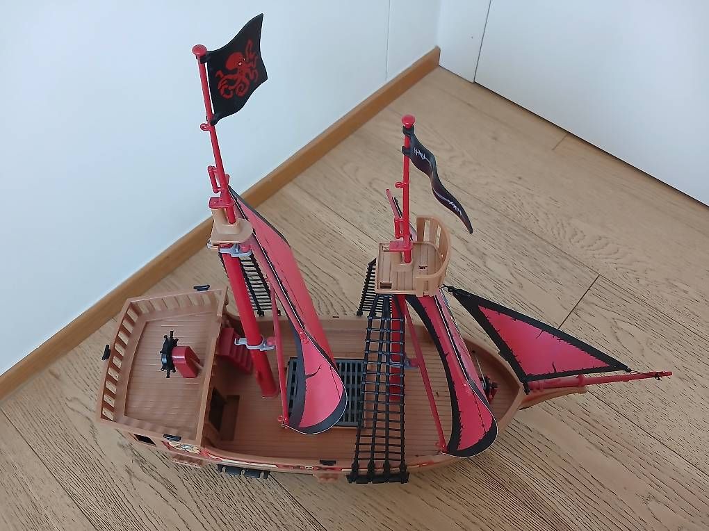 Giocattoli: Nave pirati playmobil – Usato da Pregassona venduto da mar_2kwz 1