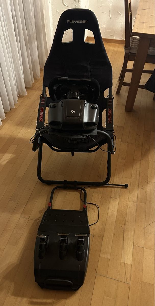 Spiele: Playseat Challenge + Logitech G923 – Gebraucht aus Adlikon von Leandro19G 2