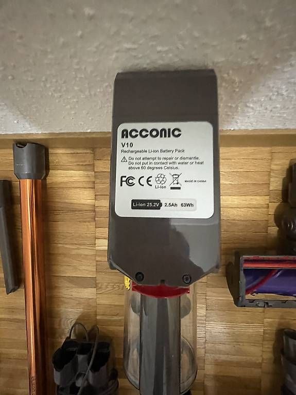 Aspirapolveri & Accessori: Pièces et accessoires Dyson V10 Absolute – Usato da Gland venduto da arifoglu 4