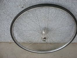 Rennvelo -Sportvelo Vorderrad 28 Zoll mit Pneu komplett