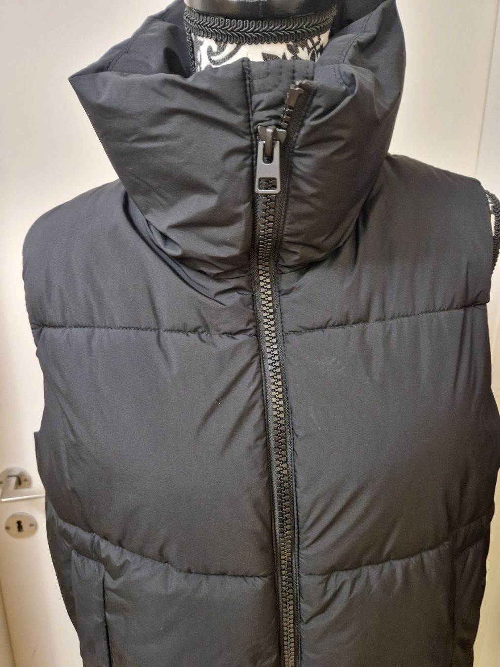C&A Gilets & Westen: Warme lange Steppweste, Gr.40 , schwarz – Neu (gemäss Beschreibung) aus Glattbrugg von majuska01 5