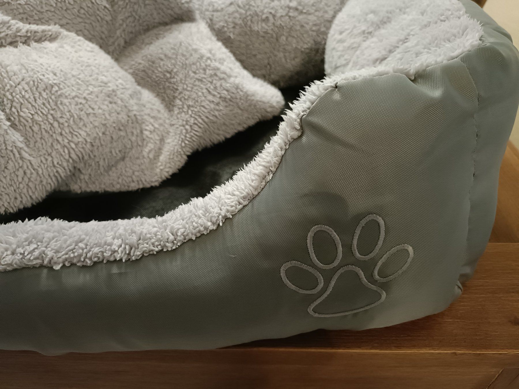 Cucce & Letti: Hundebett Grau ca. 60x55 – Usato da Niederwil AG venduto da Eksternenberg 2