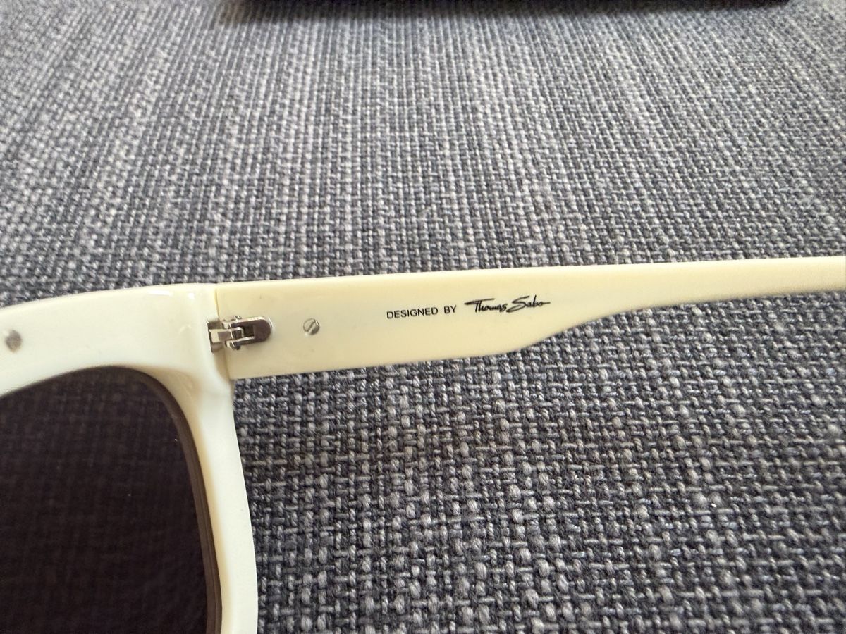 Thomas Sabo Occhiali & Lenti: Sonnenbrille Thomas Sabo weiss mit Etui Modell E0017 – Usato da Eglisau venduto da Nic1906 3