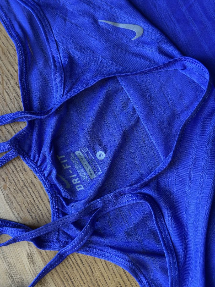 Nike Top: Nike Dri-FIT Top, Lila, Grösse S – Usato da Basel venduto da FatmaCan52 2