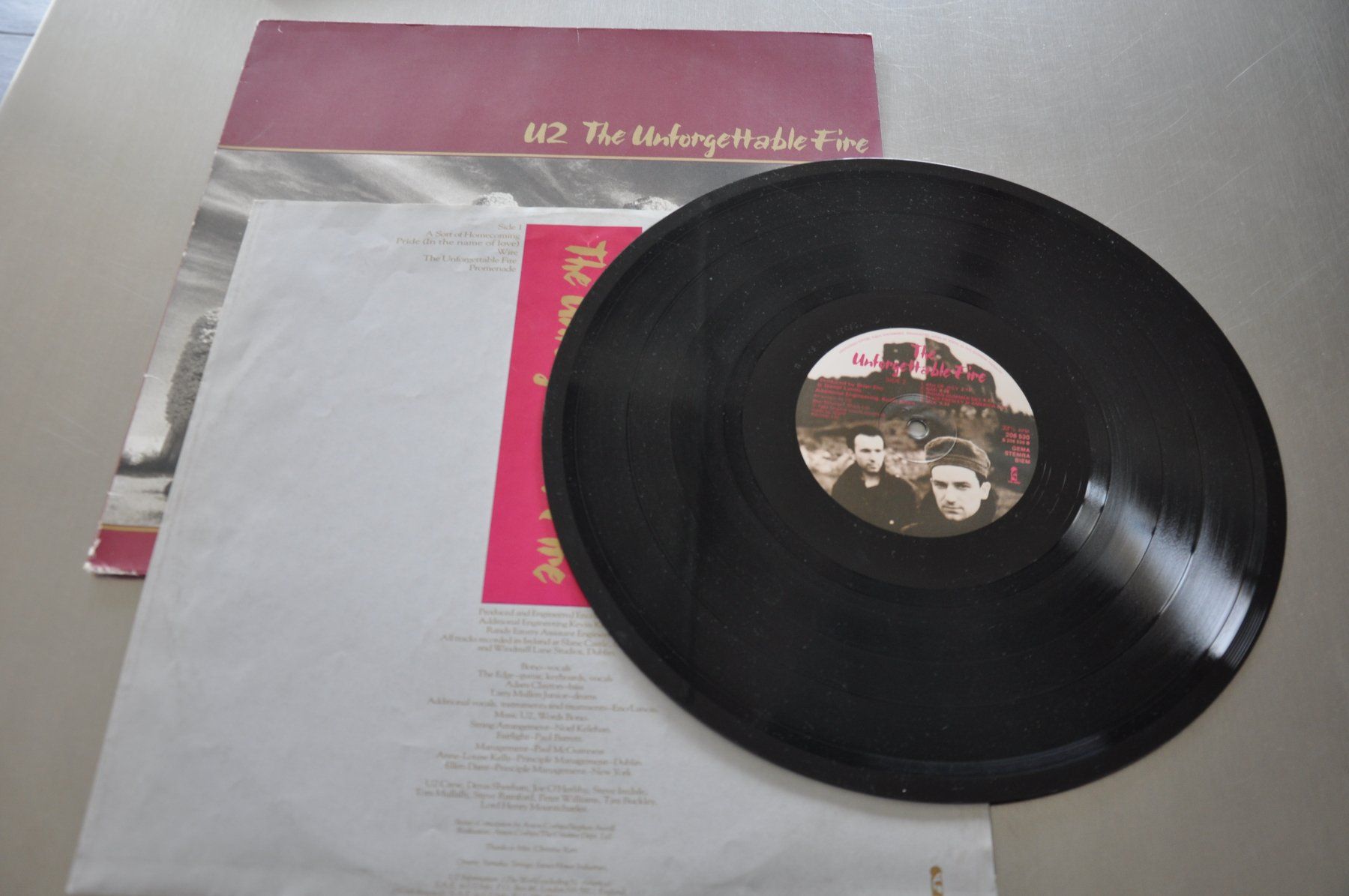 Dischi in vinile: U2 LP THE UNFORGETTABLE FIRE – Usato da Sion venduto da jaipur1401 3