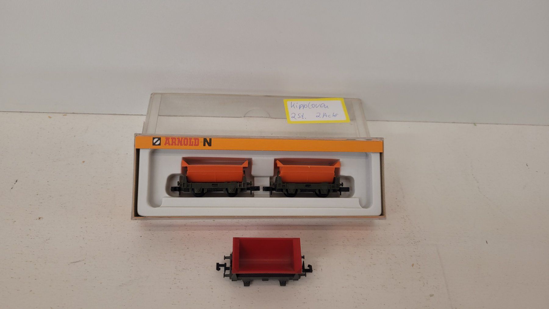 Piko Modellini di ferrovie: Spur N Arnold 4480 Kipplore Schotterwagen – Usato da Büsserach venduto da ModellbahnDepot 1
