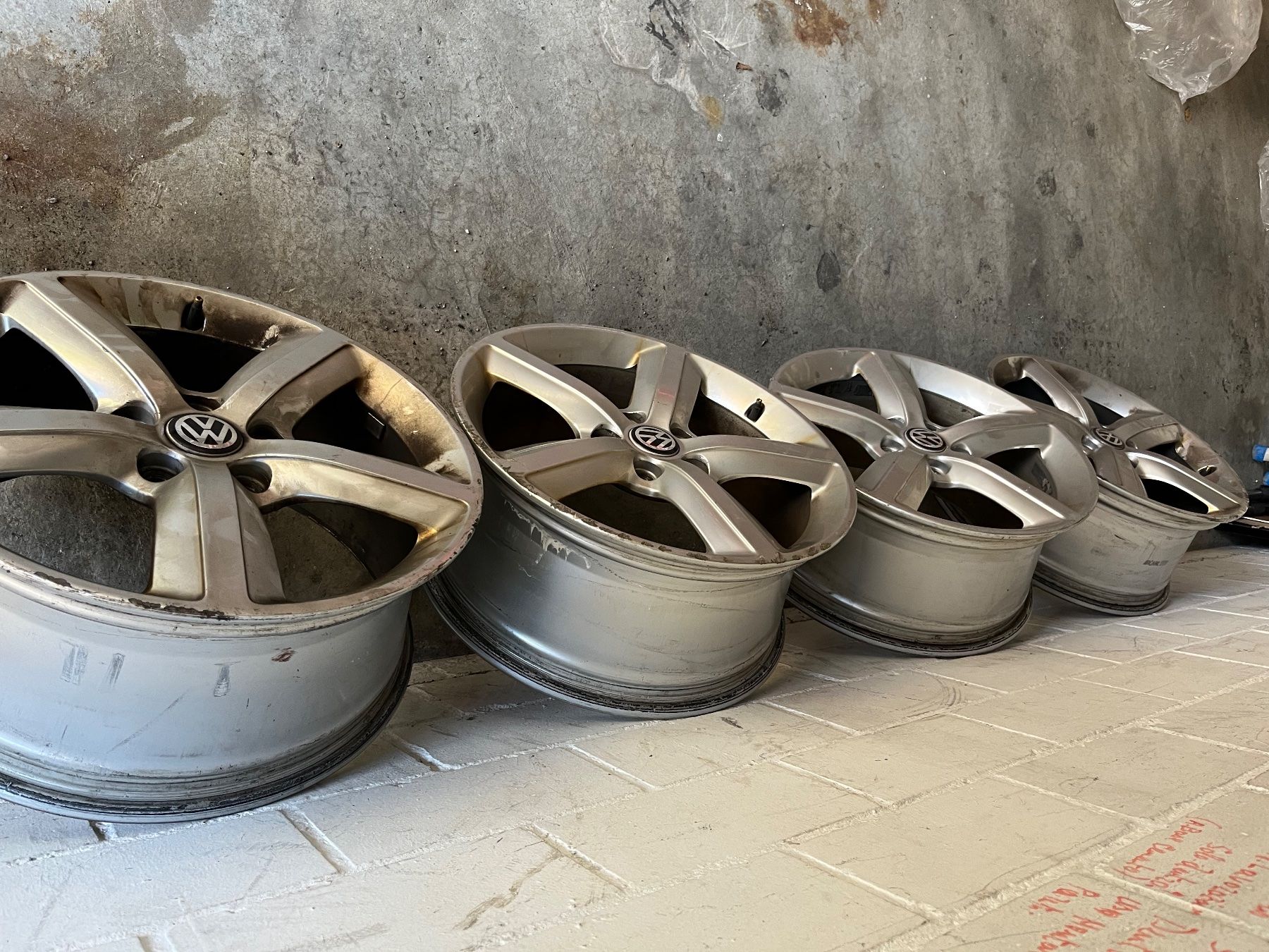 Volkswagen Cerchioni: Felgen Orginal VW – Usato da Frick venduto da silan28 3