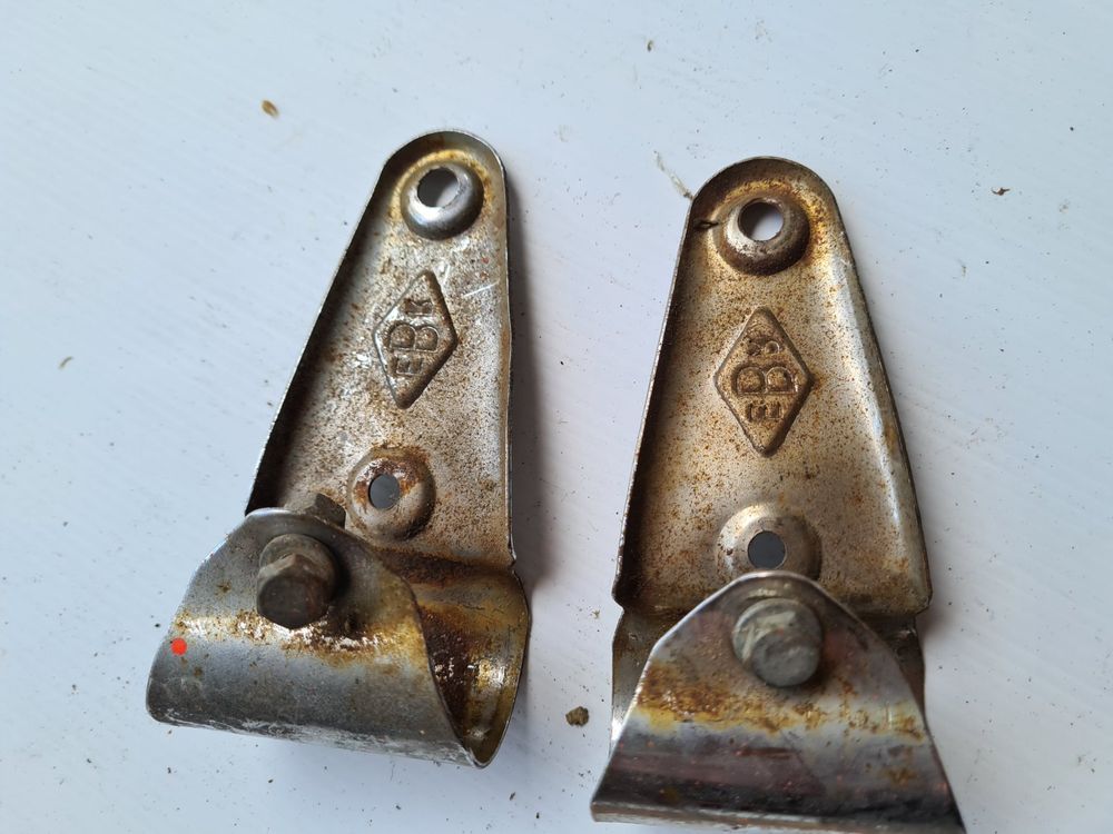 Original Lampenhalter EBR (Gebraucht) in frümsen für CHF 2 mit
