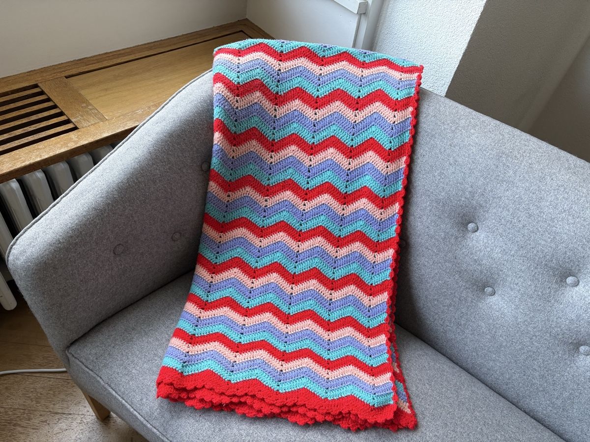Coperte: Wunderschöne Häkeldecke im Zickzackmuster, 80x176cm – Usato da Bern venduto da Etzy