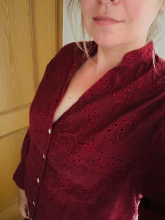 Damen Bluse ZARA Lochstickerei guter Zustand