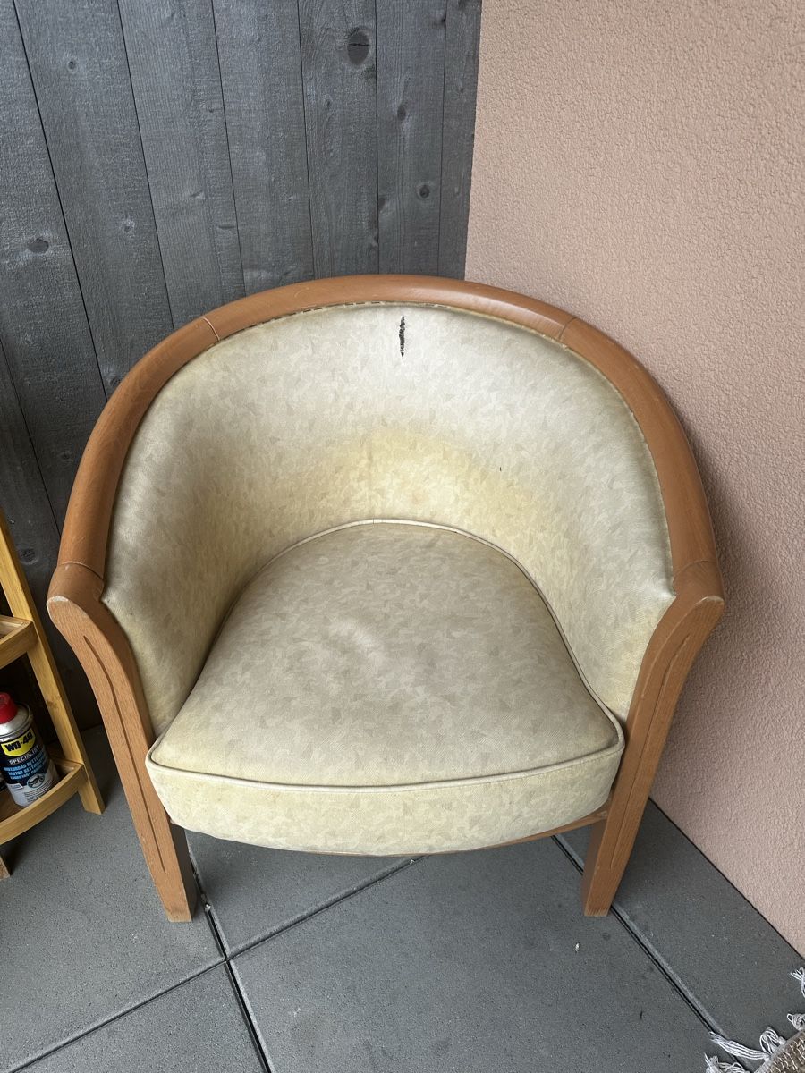 Poltrone: 2 Fauteuils vintage élégants avec structure en bois clair – Usato da Martigny venduto da ana_2xkh 1
