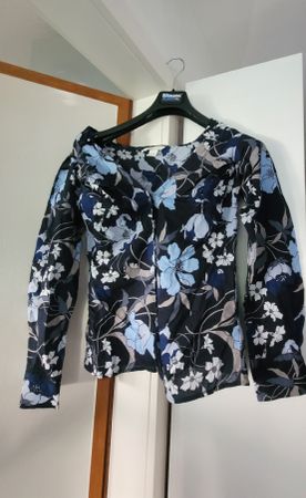 H&M Off-Shoulder Bluse