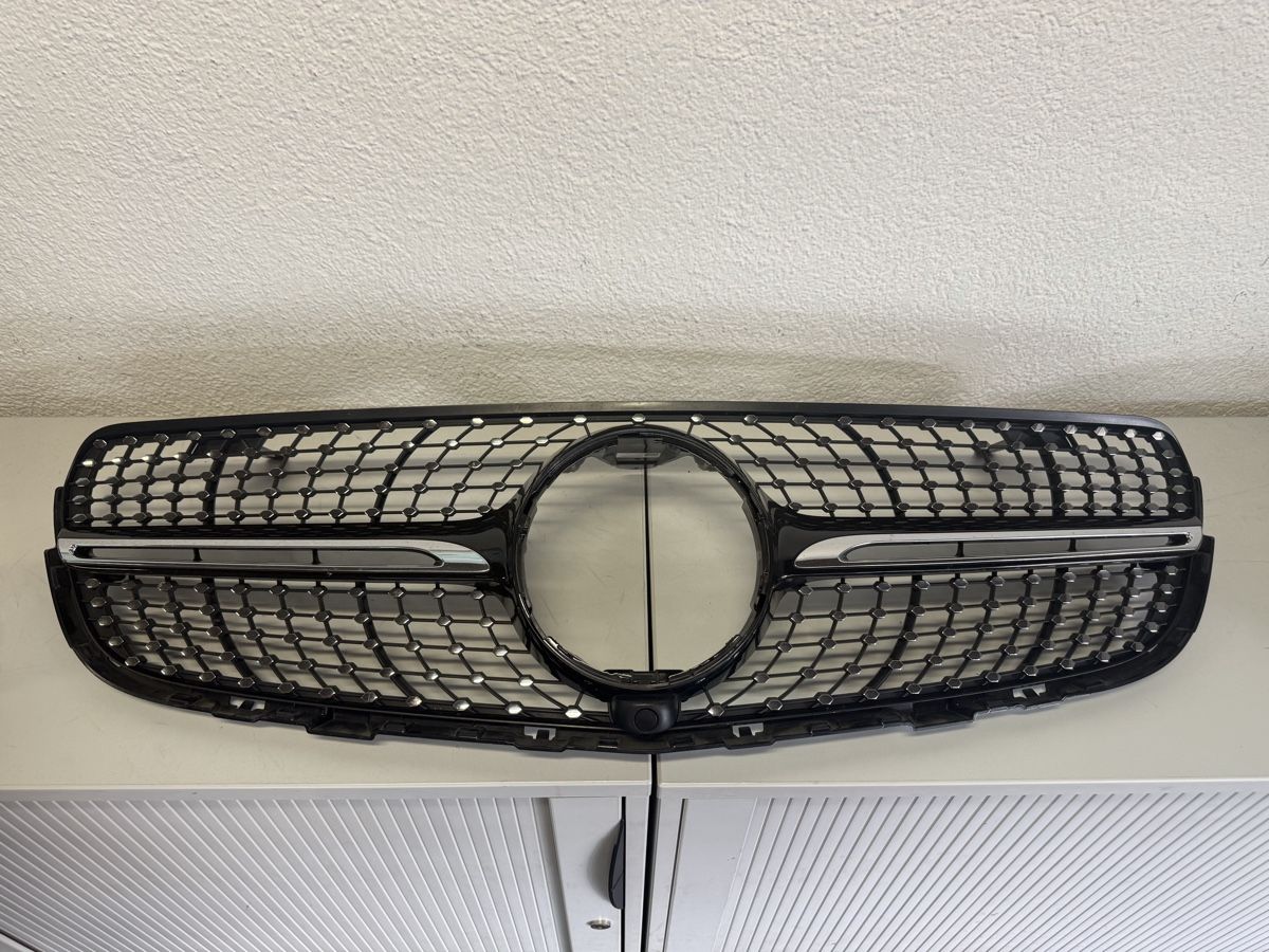 Griglie: KÜHLERGRILL Mercedes GLC  – Usato da Lachen SZ venduto da mima41 1