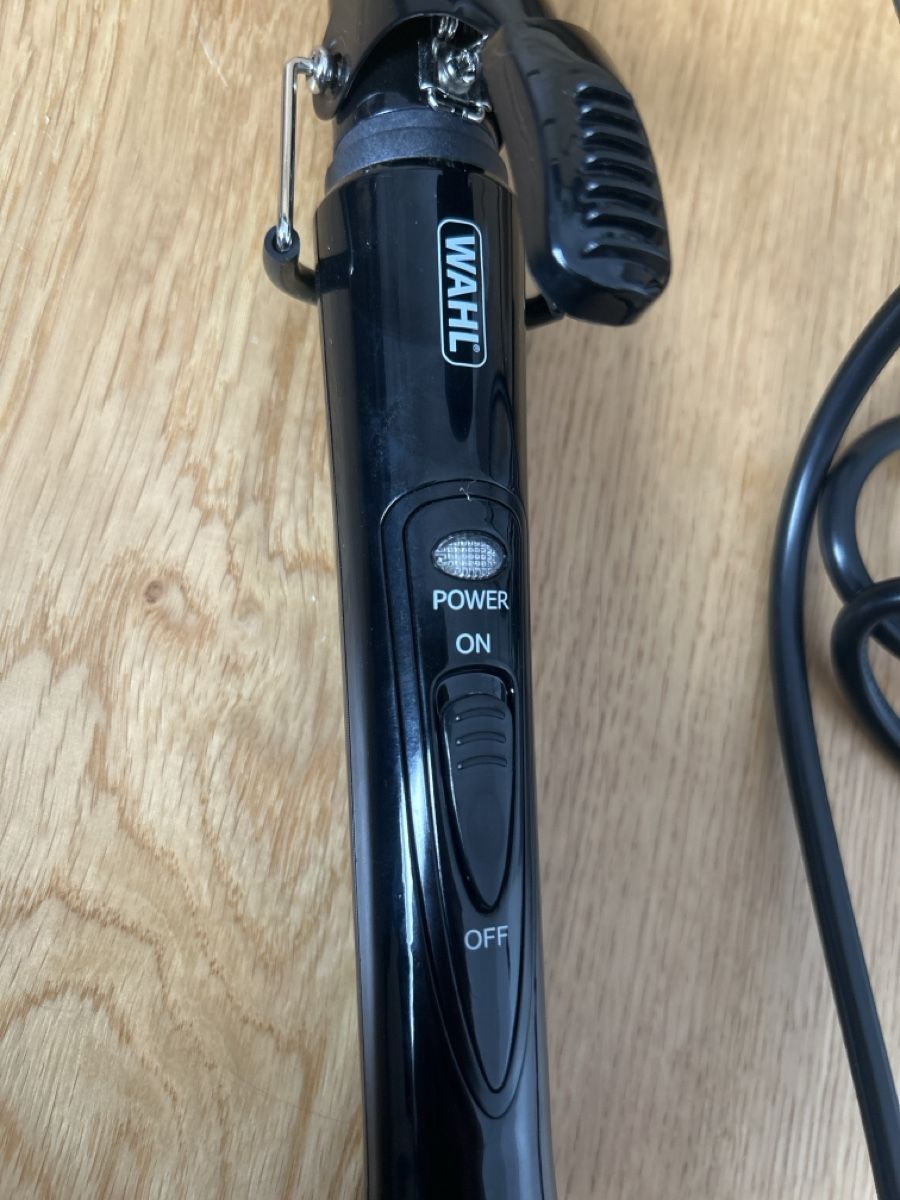 Fers à boucler & lisser: Lockenstab schwarz gebraucht (Typ G Stecker) – D'occasion à Fehraltorf par car_5mk7 1